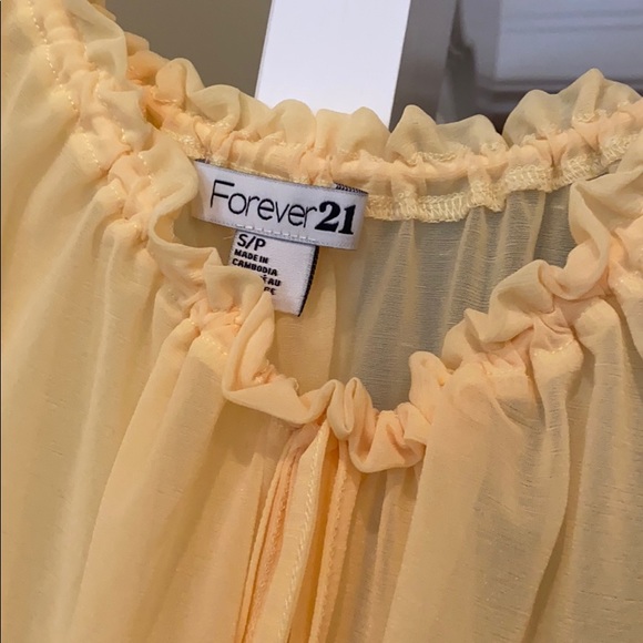 Forever 21 Top - Picture 3 of 4